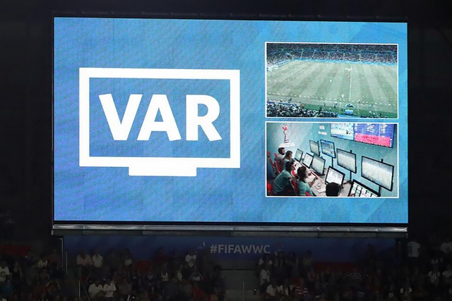  VAR   -1