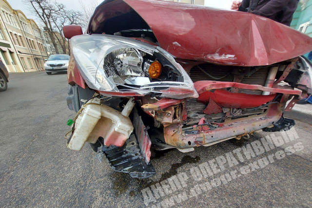         Mitsubishi  Ford:   
