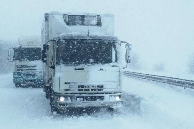К сведению водителей грузового транспорта! Движение грузовиков по городу осуществляется по специальному маршруту