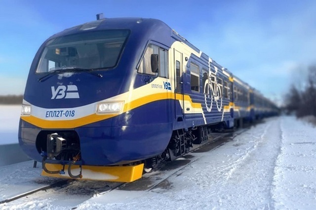 Более 60 поездов курсируют с отклонением от графика, - Укрзалізниця