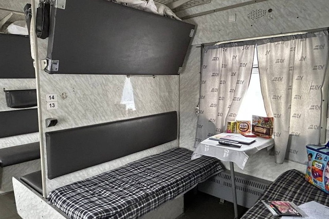 Купе для детей, животных, интернет и теплый чай. В Днепре заработал «вагон несокрушимости»