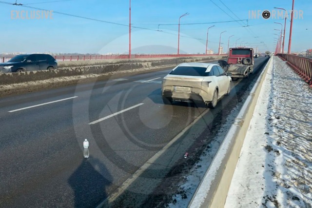 Новый мост превращается в полосу препятствий