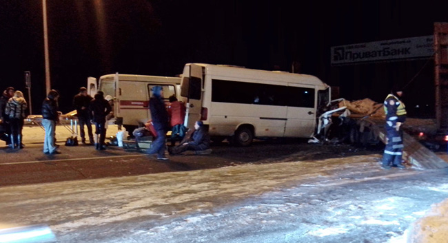 Фото: Игорь Заставный При въезде в Подгородное произошло ДТП с маршруткой