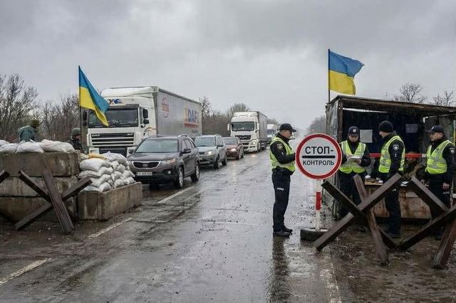 Житель Днепра предлагает убрать блокпосты в тылу Украины и сэкономить огромные средства для фронта
