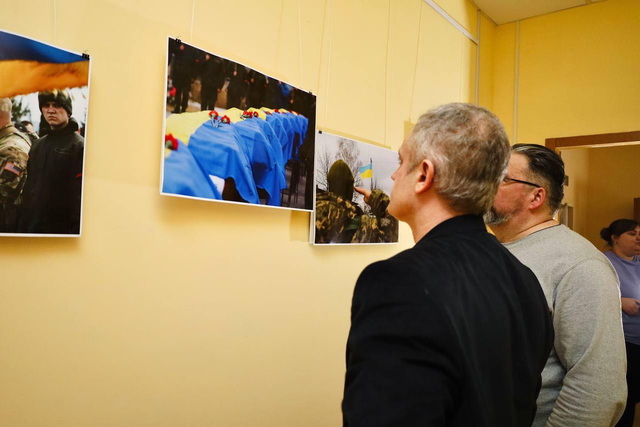 В Днепре без прикрас показали мгновения войны