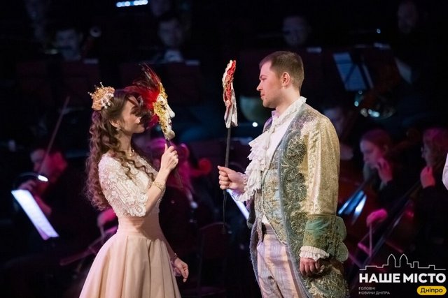 Маска, я тебе знаю! Фото Валерія Кравченка Венеціанський карнавал у Дніпровській опері: відбулася прем’єра концерту