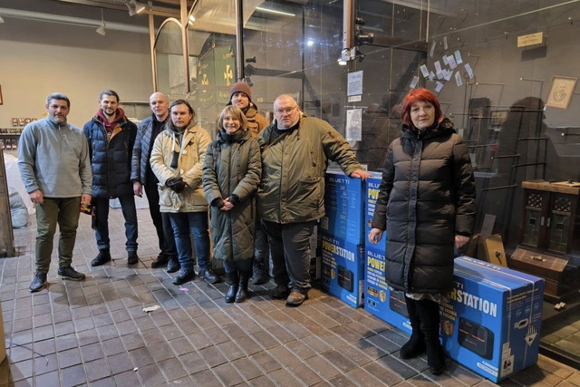 Меценати та волонтери допомагають історичному музею Дніпра пережити страшні часи війни