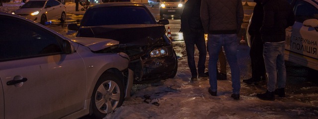  :     Opel  Hyundai