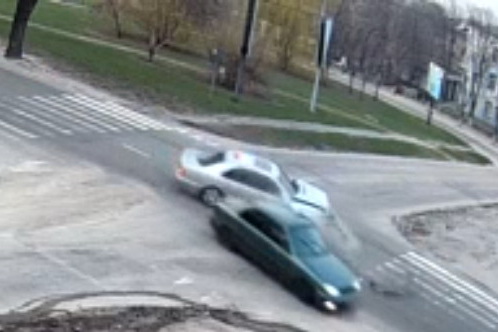      Mercedes  Daewoo