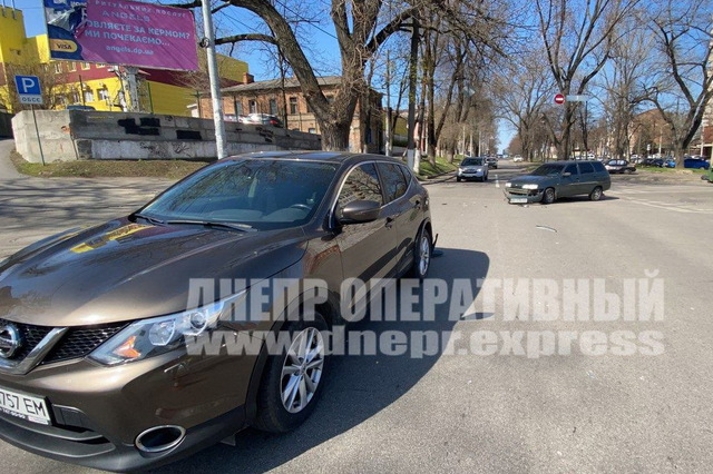       Lada  Nissan