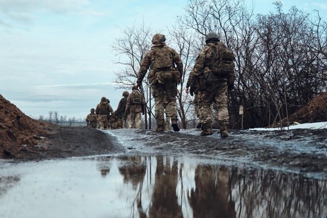 Фото: 46 ОАеМБр Підрозділи ДШВ ведуть активний наступ - Генштаб