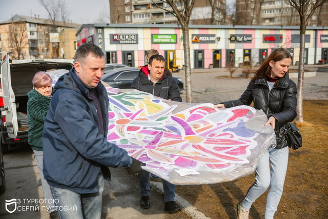 Сквер Усачева получил новый весенний наряд