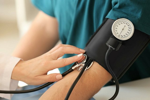 ����� 100 ������������� ���������������� �������������� � ������������ ��������� ��������� �������� 40+�