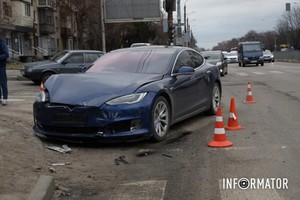 � ������ �� ��������� ������� ������������ ����������� Tesla � Volkswagen