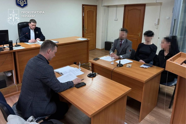 На Дніпропетровщині дві жінки отримали реальні терміни позбавлення волі за побиття 16-річної дівчини