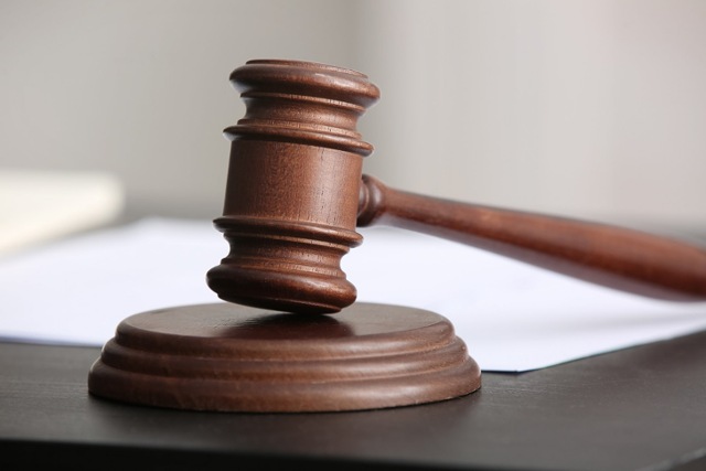 Оправдательный приговор в обмен на взятку: будут судить судью горрайонного суда Днепропетровской области