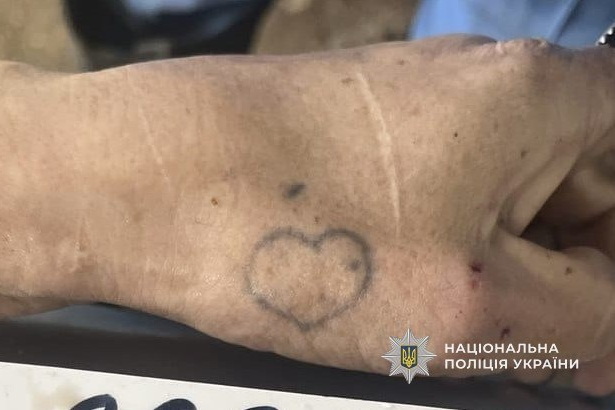 Возле Днепра на трассе в ДТП погибла женщина: Полиция устанавливает личность