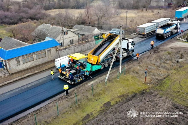 В області продовжується ремонт державних доріг
