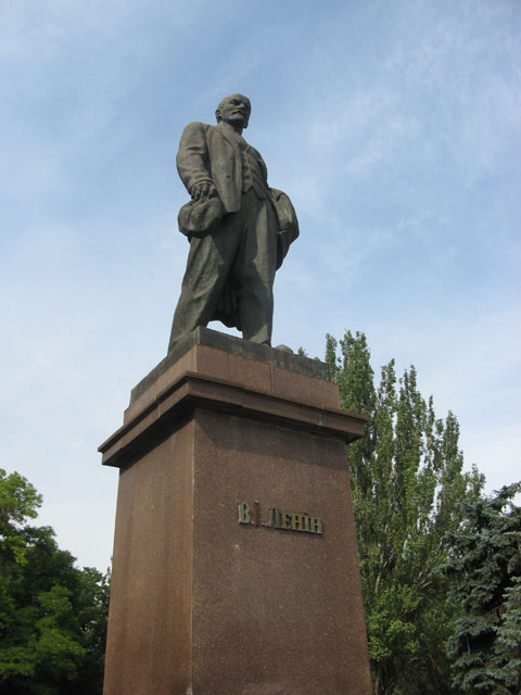 Днепродзержинск может остаться без памятника Ленину
