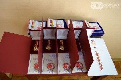 Художника и АТОшника из Каменского хотят наградить за заслуги перед городом