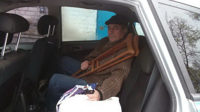 Во время стихии каменская полиция помогала горожанам