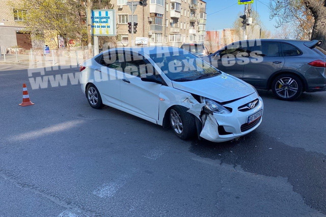       Mitsubishi  Hyundai