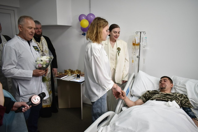 Любовь, рожденная войной, стала семьей на больничной койке