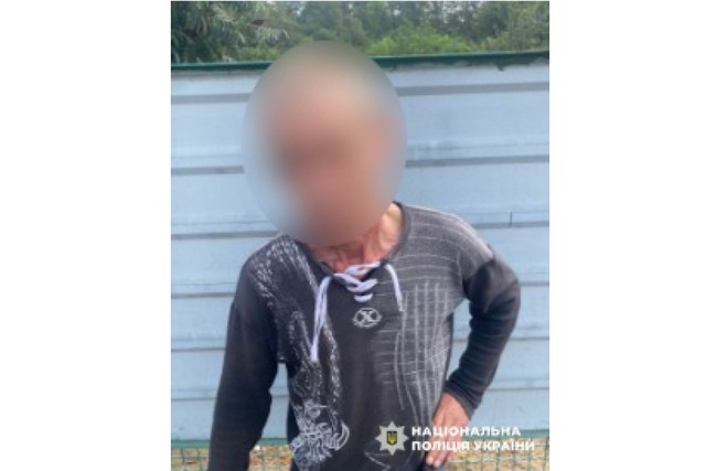 На Дніпропетровщині чоловік у зберігав майже 1 кг наркотичних засобів