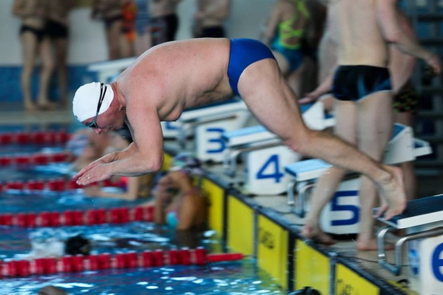 Спасатель из Павлограда Максим Самойленко на чемпионате Украины по плаванию. Из личного архива Максима Самойленко Спасатель из Днепропетровщины стал чемпионом Украины по плаванию