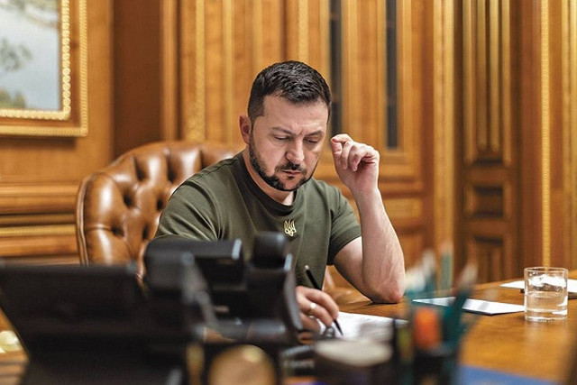 Отмена «коммуналки» за поврежденное во время войны жилье - Зеленский подписал закон