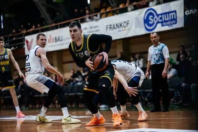 ������ ������ ����-������ � ������� ����� �������� ��� ����-�� ��������