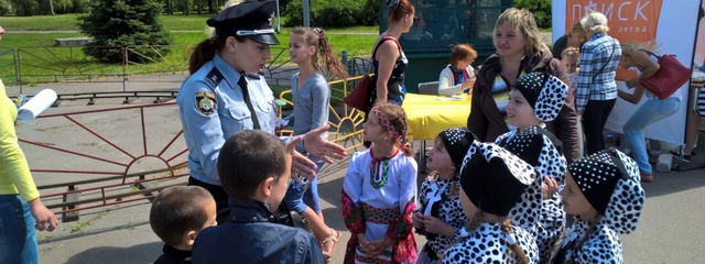 Полиция вместе с волонтерами привлекла внимание ко Дню без вести пропавших детей