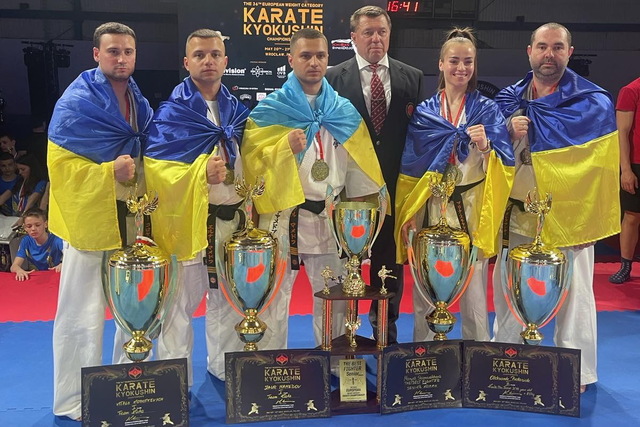 Днепровские спортсмены - чемпионы Европы по киокушин каратэ