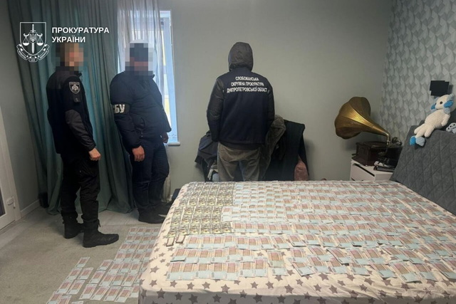 На Дніпропетровщині судитимуть депутата та двох його спільників за незаконний продаж місць для поховання