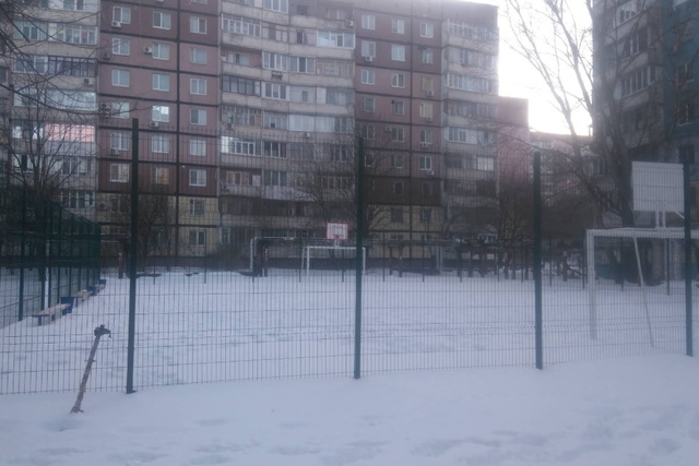 На масиві Перемога-6 оновлять футбольне поле за 5 мільйонів гривень