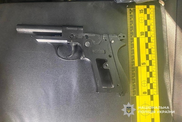На Дніпропетровщині слідчі повідомили чоловіку про підозру за збут вогнепальної зброї
