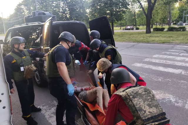 Один человек ранен. Более 10 раз враг атаковал три района Днепропетровщины