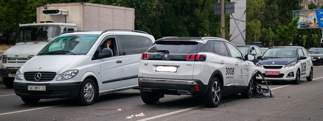   -  -:   Sfera  Toyota  Peugeot,  