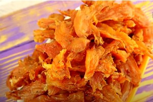 Поживні та смачні: вчителька з Дніпра виготовляє смаколики для тих, хто на «нулі»