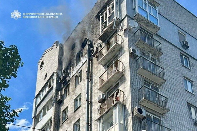 У Дніпрі пролунав вибух: реактивний дрон потрапив у багатоповерхівку