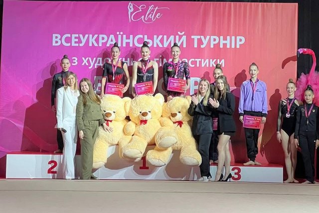 Спортсменки з Дніпра здобули медалі на всеукраїнському турнірі з художньої гімнастики