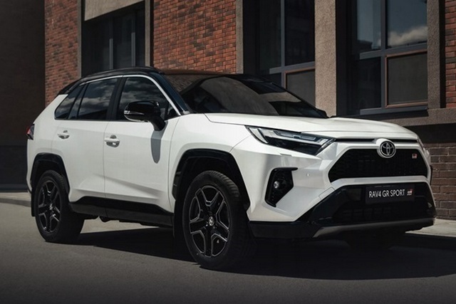Фото: Toyota В Украине вырос спрос на гибридные автомобили