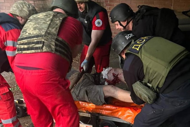 Один человек ранен. Более 10 раз враг атаковал пять районов Днепропетровщины