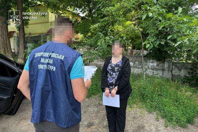 У Дніпрі затримано жінку, яка збирала розвіддані про підприємства оборонно-промислового комплексу