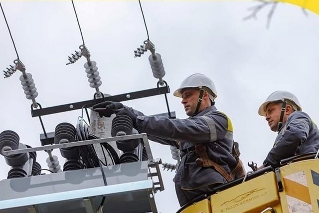 За тиждень енергетики повернули світло у понад 150 тисяч осель регіону