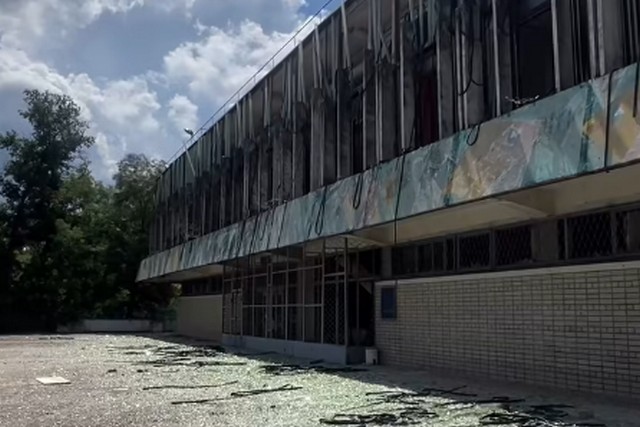 В Днепре взрывной волной поврежден УНК «Аквариум»