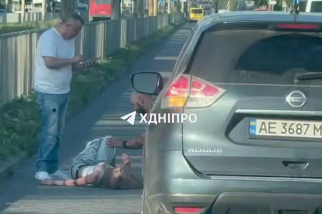 В Днепре на Донецком шоссе Nissan сбил несовершеннолетнюю девушку на пешеходном переходе