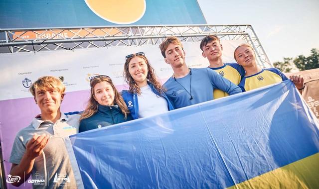 Дніпровські яхтсмени вибороли срібло Юніорського чемпіонату світу
