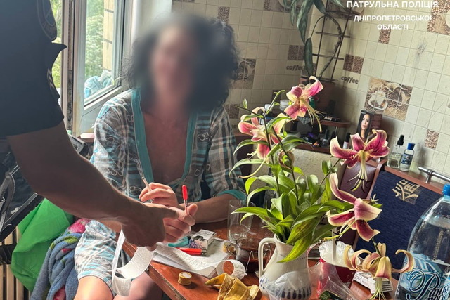 П'яна дніпрянка повідомила про вбивство сина: тепер вона заплатить штраф
