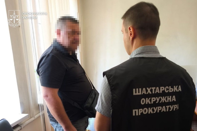 Закупил некачественный уголь для училища с убытком в 1,3 млн грн: на Днепропетровщине подозревается депутат райсовета